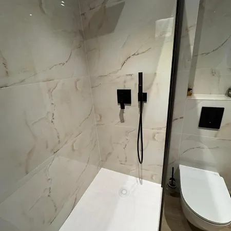 Ivan Apartman